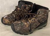 NEW OZARK TRAILS KIDS CAMO BOOTS SIZE 13