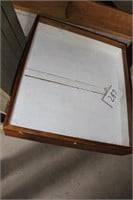 DISPLAY CASE 25X29X5