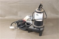 1/2HP Submersible Sewage Pump - Like New