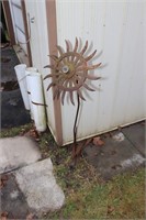 Metal Yard Ornament - Flower