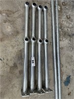 4 Steel Fence Barrier Posts & 2 Fence Rails