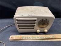 Vintage Crosley  radio  untested