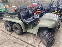 John Deere Gator 4X6,gas,manual dump bed