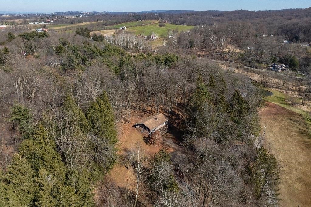 103 BARRY LANE, NEWMANSTOWN (2.97 ACRES)