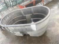 Rubbermaid water trough 100 gallon