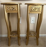 D - PAIR OF MATCHING STANDS 25"T (C13)