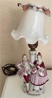 D - VINTAGE TABLE LAMP (A8)