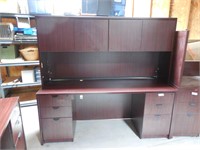 Office Desk W/Hutch 71" x 65.5" x 22.5"