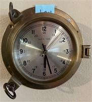 U - VINTAGE SHOP'S CLOCK (L211)