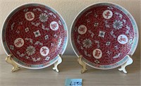 U - LOT OF 2 CHINESE PORCELAIN PLATES W/ STANDS