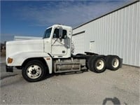 2000 Freightliner FLD120 Truck, 577,500 Miles,