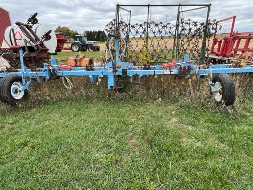 9-Shank Anhydrous Applicator, 30"  Row Spacing