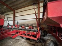 White 6100 Bean Planter with W-6900 Splitter