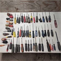 *Donated*Misc Lot: Quantity of Screwdrivers