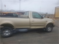 Ford 2000 Heavy duty Half Ton 4x4