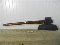 Unsigned, dbl.-lugged right hand side broad axe