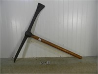 Relic, 17th or 18th century pick-axe or twibil w/
