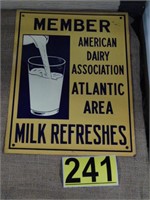 American Dairy Assn. Atlantic, Tin 9x12, Yel/Blu