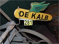 DEKALB, Post Iron 18x8, Org