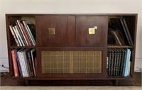 VINTAGE MAGNAVOX CONSOLE STEREO 53" X 16" X 33" H