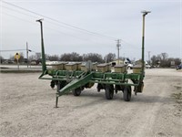 John Deere 7000 6-row 30" Planter*******