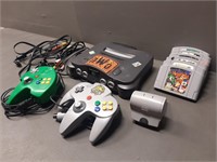Nintendo 64 w/ Games & Controls