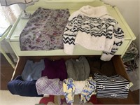 WOMEN’S SWEATERS AND SKIRTS, SZ S/M, POST HORN,