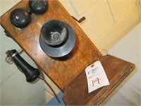 Vintage CRANK ( MAGNETO) phone in oal wall mount