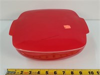 Red Pyrex 9" Casserole Dish w/ Lid