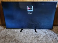 55" LG Flat Screen w Remote. Tested working