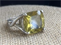 Sterling Silver Ring With Yellow/Green Quartz