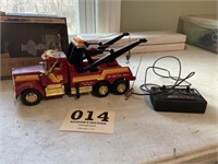 RC toy battery operated Kenworth tow truck