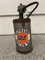 Gulf supreme motor oil pump oil can