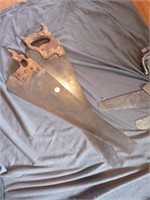2 Metal Handsaws bedroom 1
1 w/ broken handle