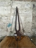(1) PAIR OF ANTIQUE FORGE TONGS