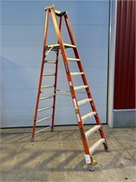 Like new Large Orange Louisville step ladder