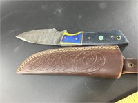 Damascus bladed knife with wood and G10 scales, be