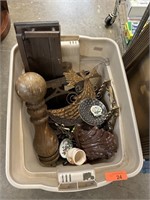 LARGE BIN OF MIXED ARCHITECTURAL / MISC DECOR