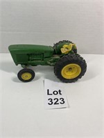 JOHN DEERE TOY TRACTOR