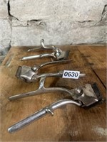 (3) PAIRS OF VTG. HAND HAIR CLIPPERS