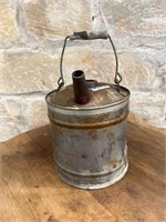 (1) ANTIQUE ONE GAL. KEROSANE CAN MISSING LIDS