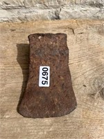 (1) ANTIQUE PITTED RUSTIC AX HEAD