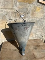 (1) ANTIQUE A.T.& S.F. RR SAND BUCKET