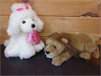 plush animals lion and dog