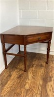 Wood Corner desk, colonial style, 1 drawer, top