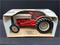 Ford Ertl NAA Golden Jubilee Tractor 1:16 Scale