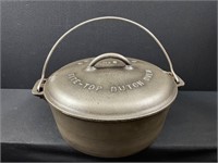 Griswold No.9 Dutch Oven with Lid