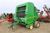 John Deere 567 Megawide baler