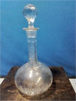 Decanter with cut glass pattern and glass