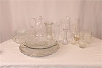 LARGE GROUP OF GLASS SERVICEWARE